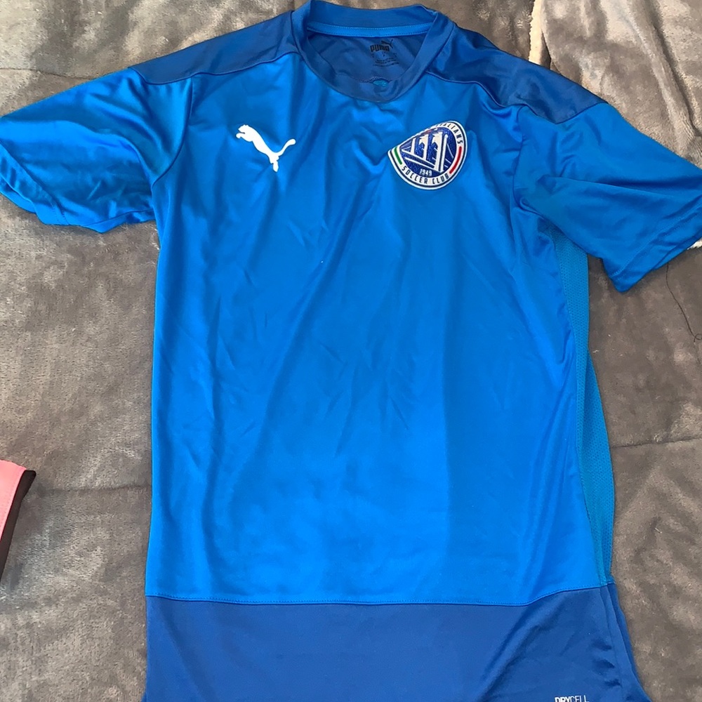 Puma shirt size small